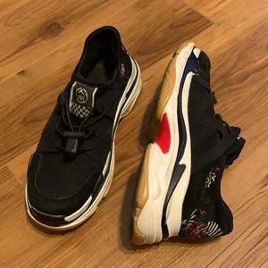 Slightly wear women sneaker